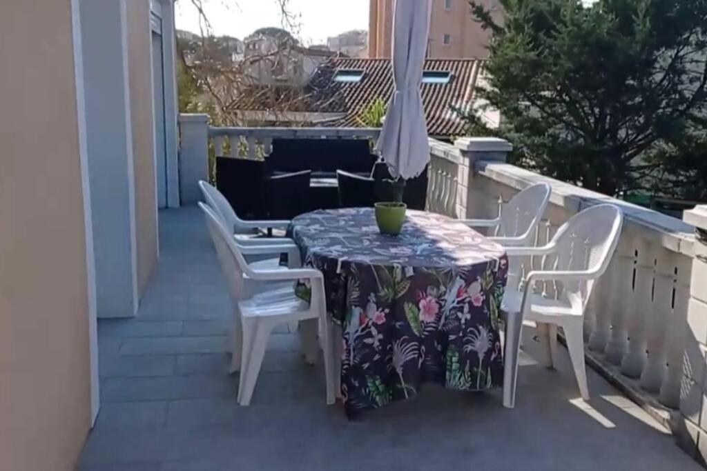 Maison Au Calme Avec Jardin Et Piscine Saint Raphael Dış mekan fotoğraf
